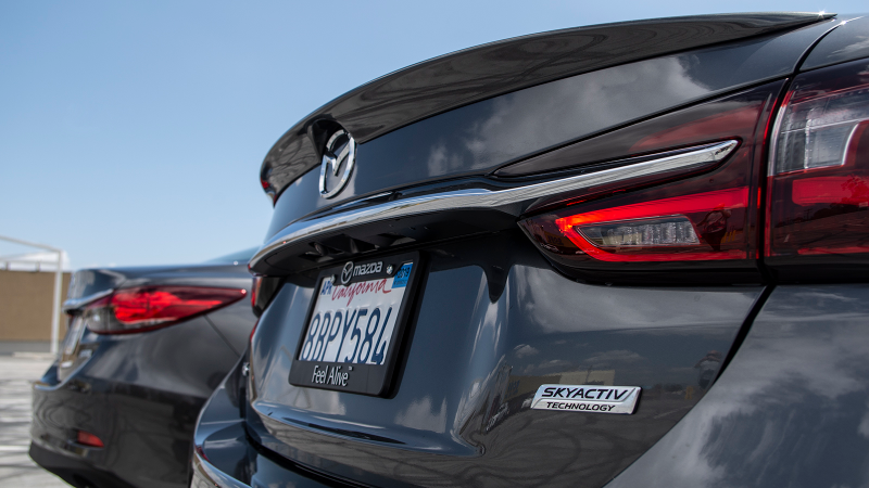 Illustration for article titled Here's A Close Comparison Between The 2018 Mazda 6 And The 2017 Mazda 6